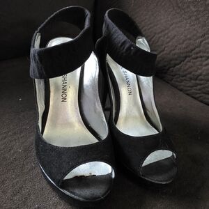 Michael Shannon Elegant Black Peep-Toe Heels